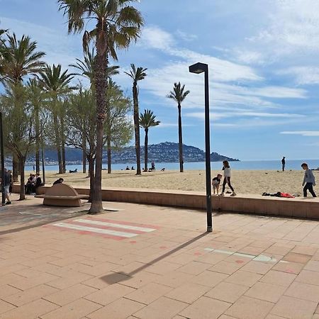 Holiday Center Apartamento Vistas Mar, Acceso Directo Playa Y Piscina Росес Екстериор снимка